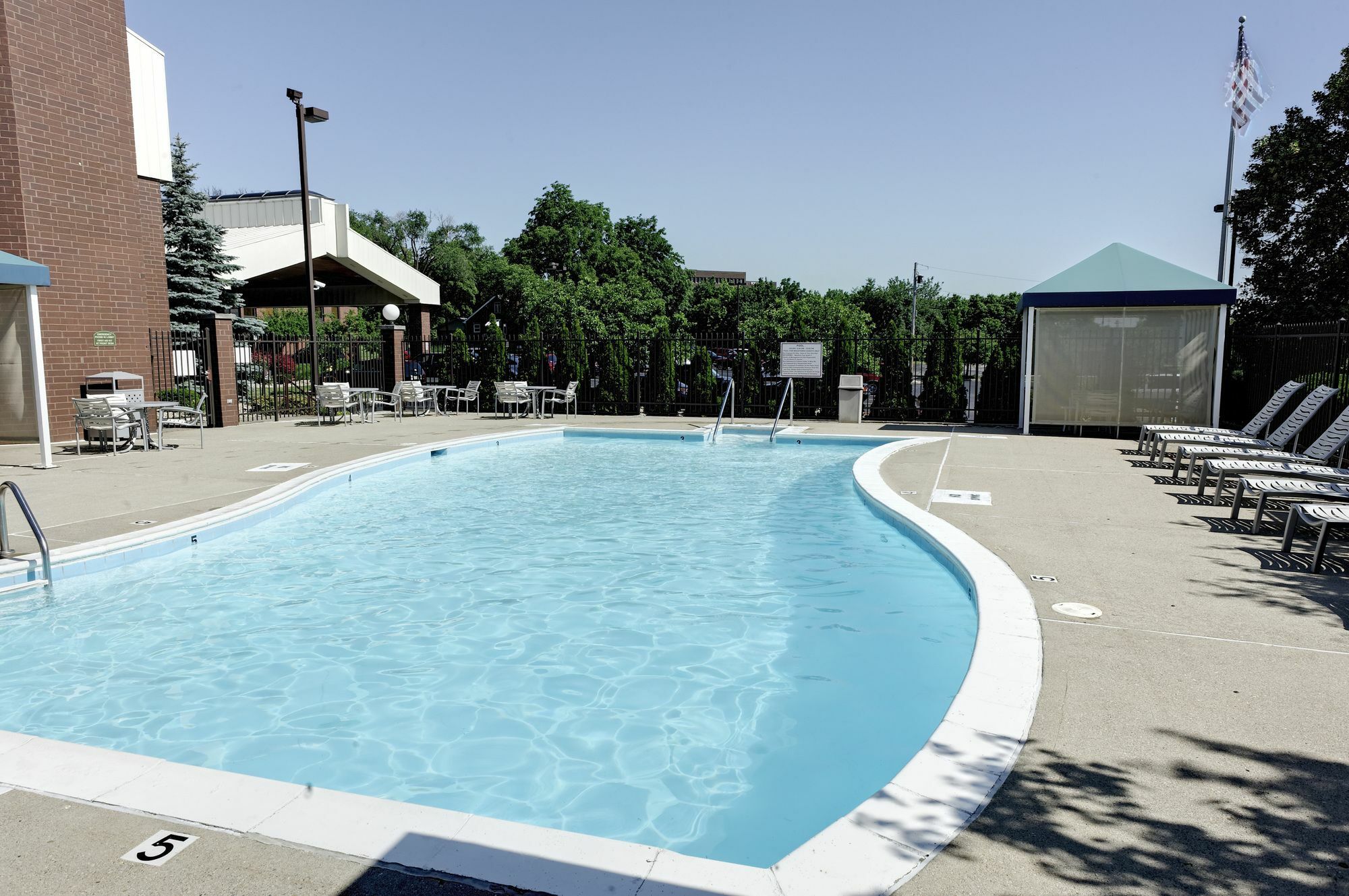 Livinn Hotel Cincinnati North/ שרונוויל מראה חיצוני תמונה